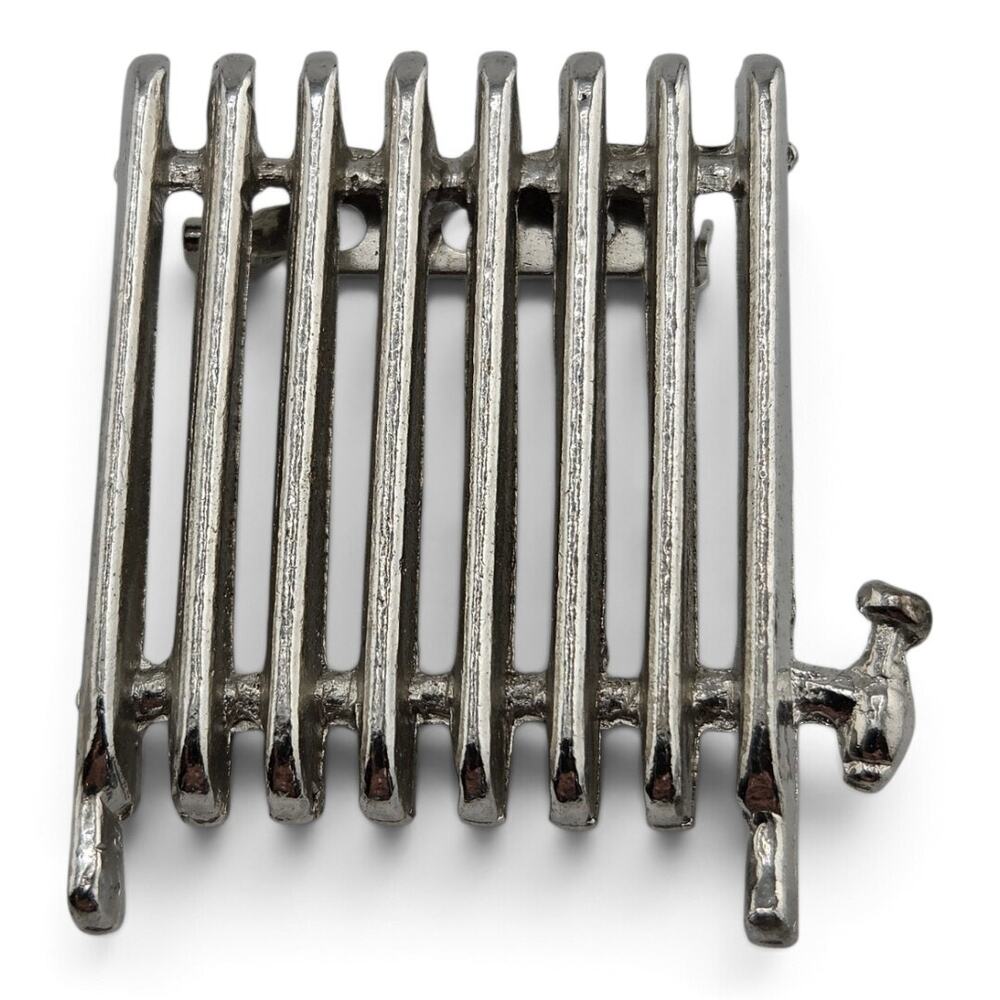 Vintage Figural Radiator Heater Brooch Silver Tone Novelty Unusual Unique Pin